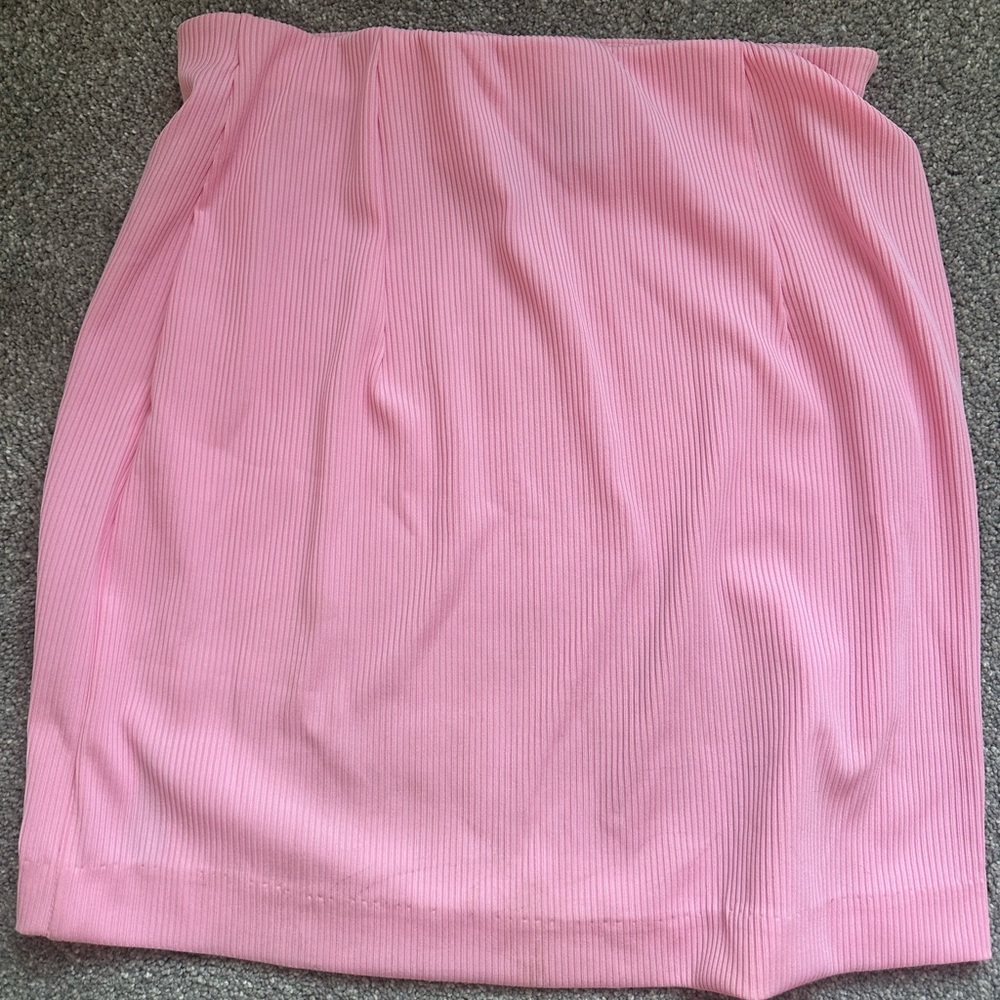 Pink Ribbed Mini skirt - Picture 2 of 2